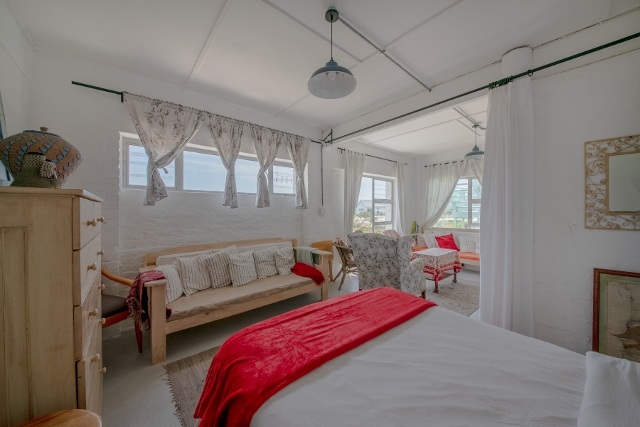 4 Bedroom Property for Sale in Pringle Bay Western Cape